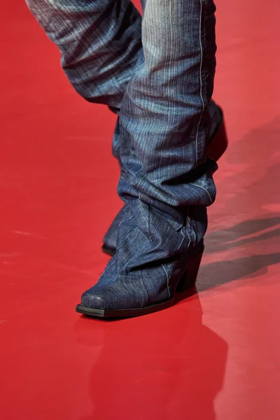 Look 2